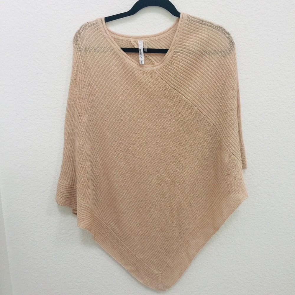 Miilla Clothing asymmetric shrug